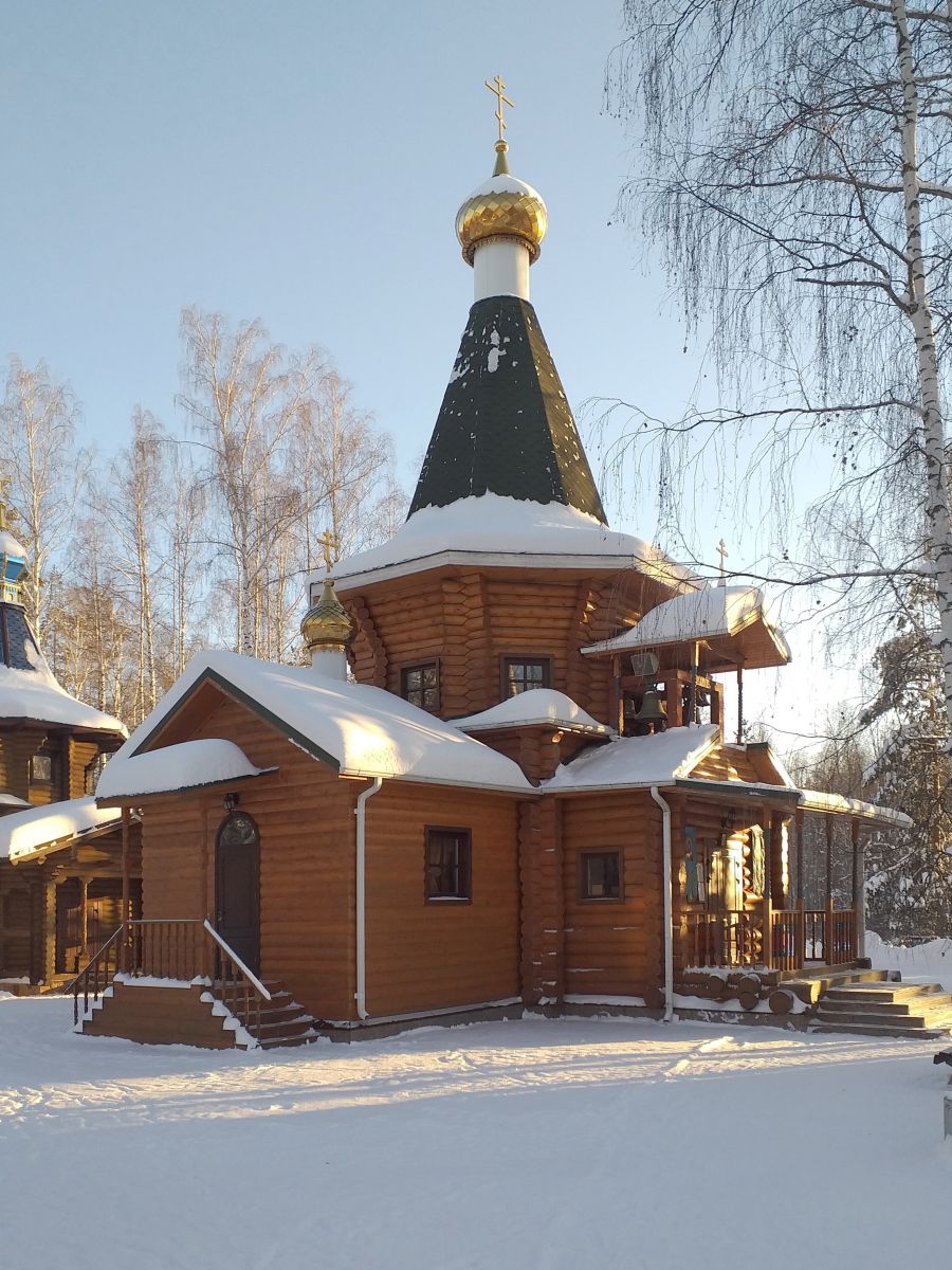 Церковь Спиридона Тримифунтского, Екатеринбург (Екатеринбург (МО город Екатеринбург), Свердловская область). фасады, Вид с северо-запада
