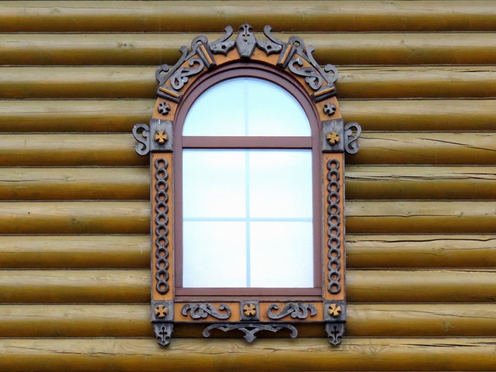 Дзержинск. Церковь Сергия Радонежского. архитектурные детали