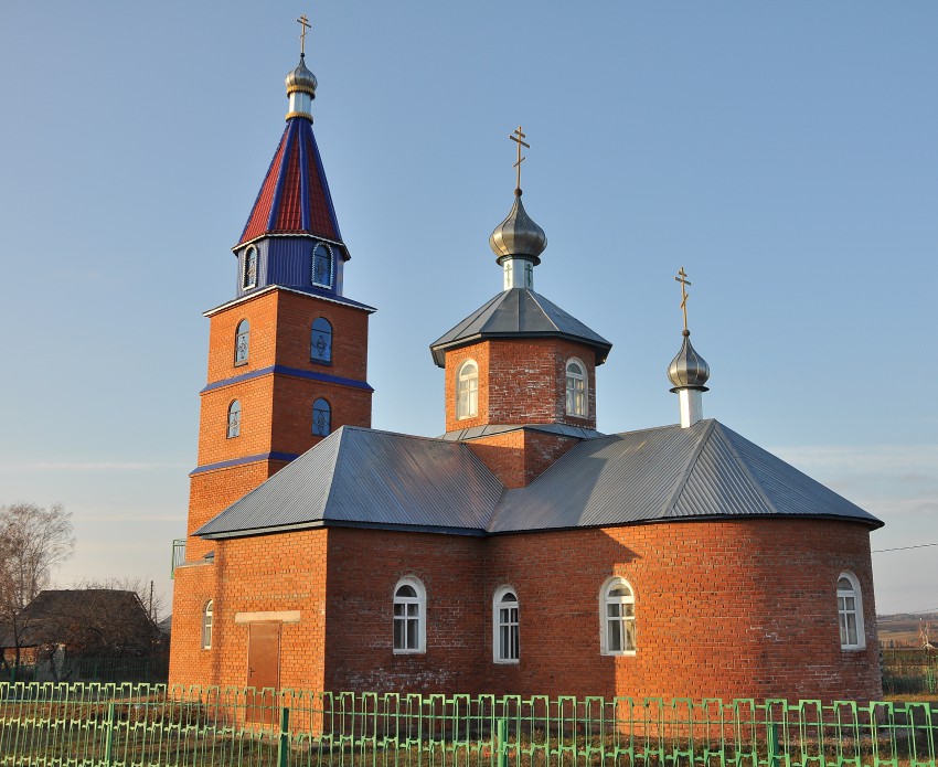 Вутабоси. Церковь Иоанна Предтечи (новая). фасады