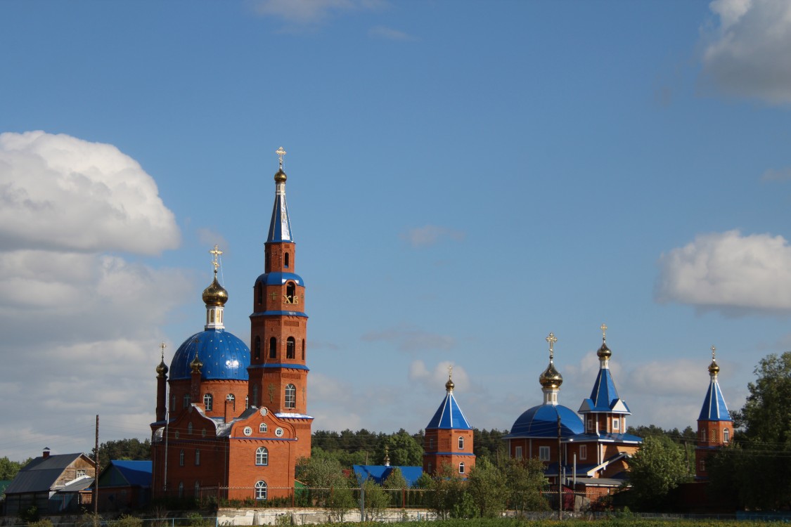 Церковь Казанской иконы Божией Матери, Малые Кибечи (Канашский район и г. Канаш, Республика Чувашия). общий вид в ландшафте