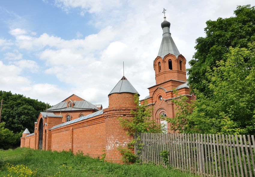 Церковь Покрова Пресвятой Богородицы, Буртасы (Урмарский район, Республика Чувашия). общий вид в ландшафте