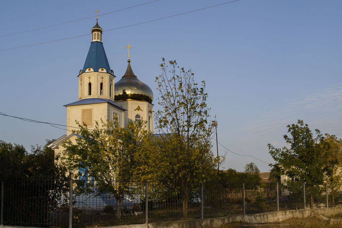 Ударный. Церковь Казанской иконы Божией Матери. фасады