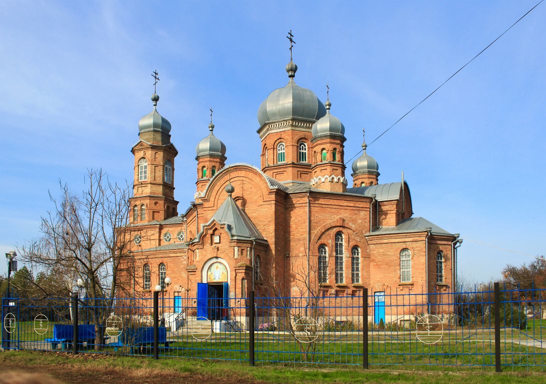 Церковь Спаса Нерукотворного Образа, Павлодольская (Моздокский район, Республика Северная Осетия-Алания). фасады, Вид с юго-востока