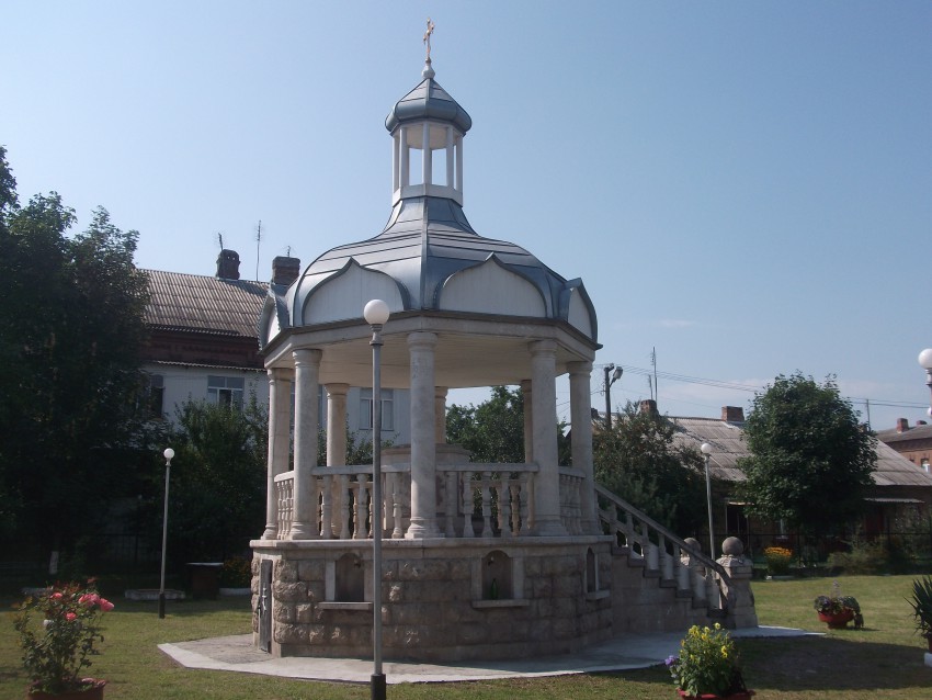 Церковь Георгия Победоносца, Беслан (Правобережный район, Республика Северная Осетия-Алания). архитектурные детали