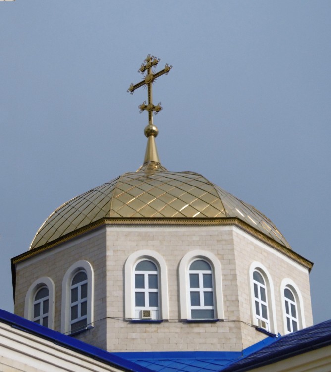 Церковь Казанской иконы Божией Матери, Каспийск (Каспийск, город, Республика Дагестан). архитектурные детали, Купол основного объема храма