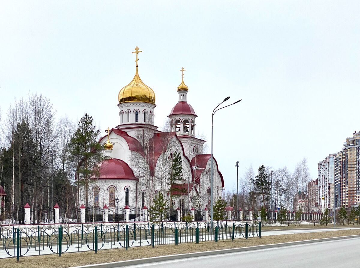 Церковь Георгия Победоносца, Сургут (Сургутский район и г. Сургут, Ханты-Мансийский автономный округ). фасады, Вид с северо-востока
