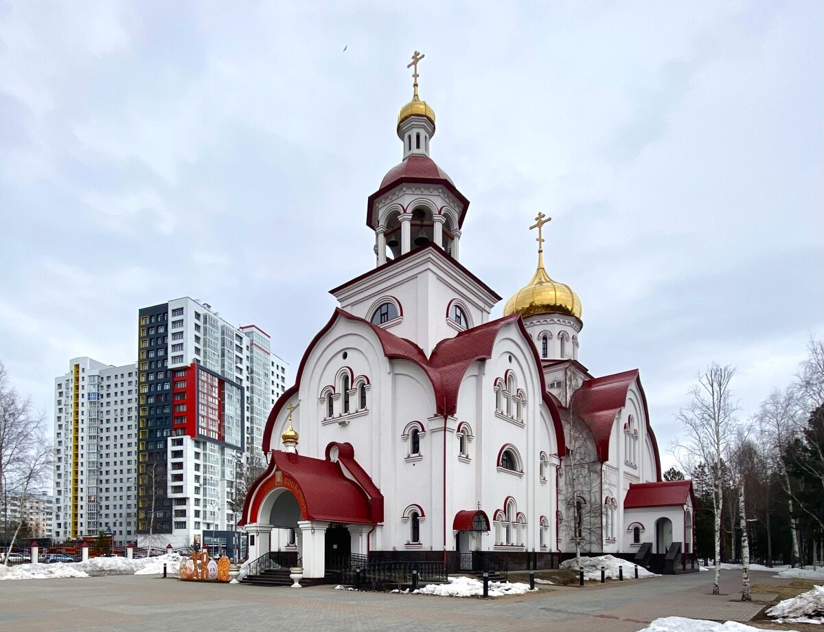 Церковь Георгия Победоносца, Сургут (Сургутский район и г. Сургут, Ханты-Мансийский автономный округ). фасады, Вид с юго-запада