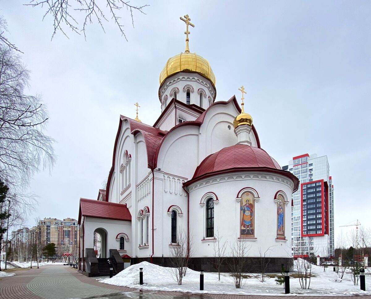 Церковь Георгия Победоносца, Сургут (Сургутский район и г. Сургут, Ханты-Мансийский автономный округ). фасады, Вид с юго-востока