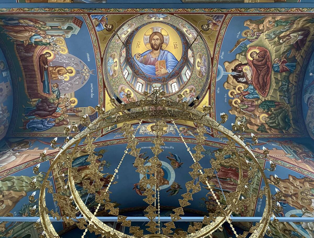Церковь Георгия Победоносца, Сургут (Сургутский район и г. Сургут, Ханты-Мансийский автономный округ). интерьер и убранство, Своды основного объёма