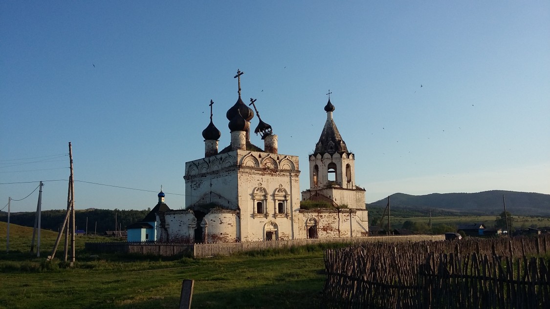 Церковь Успения Пресвятой Богородицы, Калинино (Нерчинский район, Забайкальский край). общий вид в ландшафте, самый древний храм в Забайкальском крае