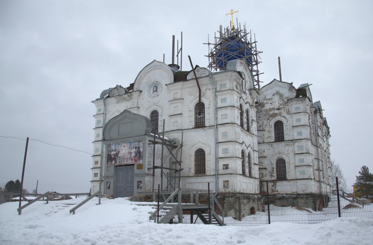 Сурский Иоанно-Богословский женский монастырь. Собор Успения Пресвятой Богородицы, Сура (Пинежский район, Архангельская область). фасады