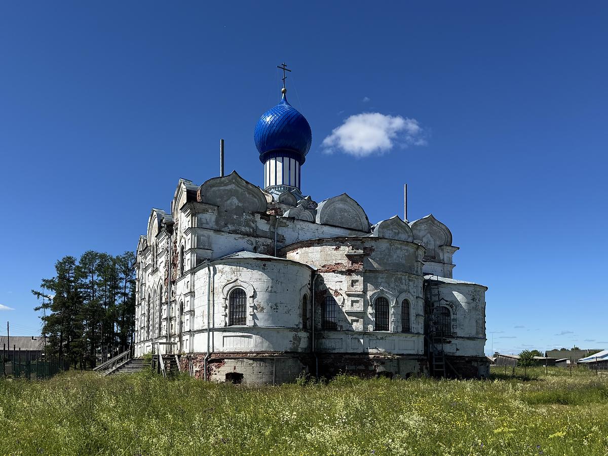 Вид с юго-востока, фасады. Сурский Иоанно-Богословский женский монастырь. Собор Успения Пресвятой Богородицы, Сура (Пинежский район, Архангельская область)