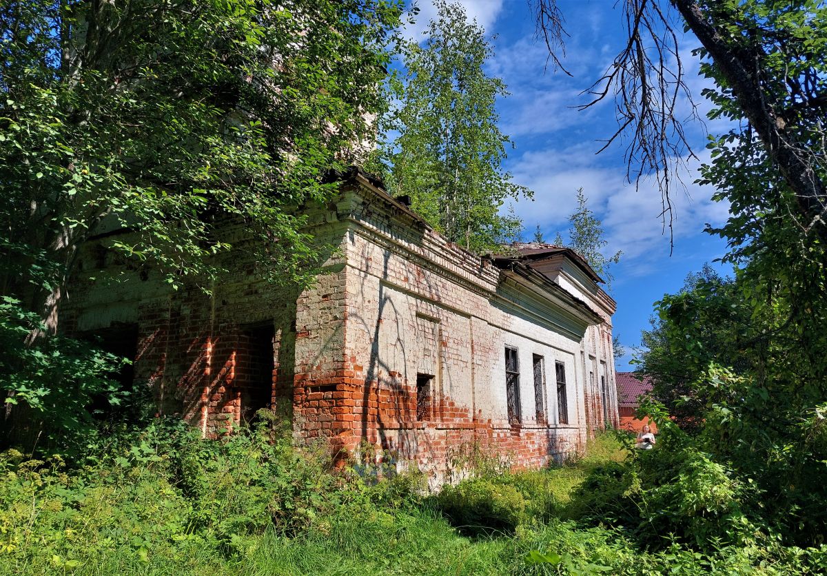 Церковь Димитрия Солунского, Кадников (Сокольский район, Вологодская область). архитектурные детали