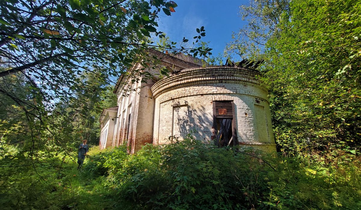 Церковь Димитрия Солунского, Кадников (Сокольский район, Вологодская область). фасады