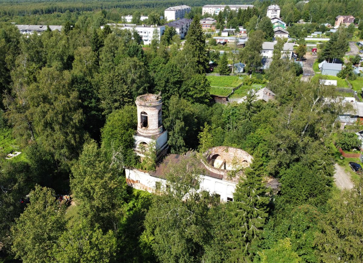 Церковь Димитрия Солунского, Кадников (Сокольский район, Вологодская область). фасады