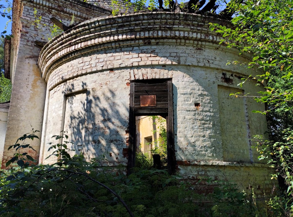 Церковь Димитрия Солунского, Кадников (Сокольский район, Вологодская область). архитектурные детали