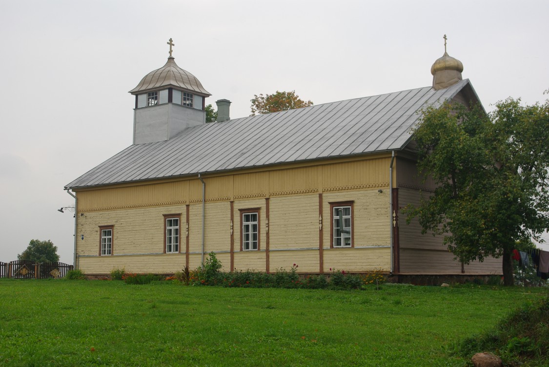 Москвино. Моленная Покрова Пресвятой Богородицы и Николая Чудотворца. фасады