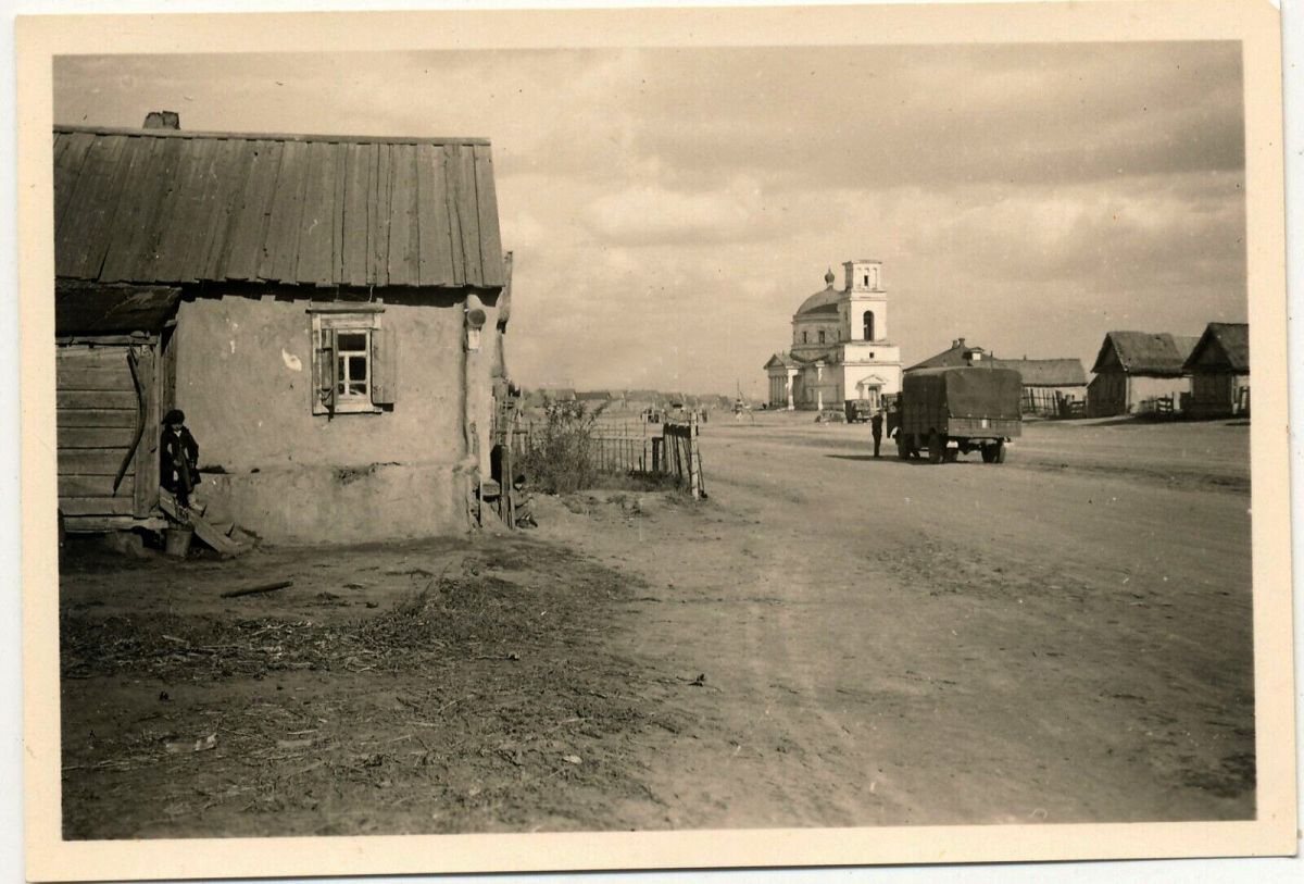 Церковь Петра и Павла, Карповка (Городищенский район, Волгоградская область). архивная фотография, Вид на храм с северо-запада. Фото 1942 г. с аукциона e-bay.de