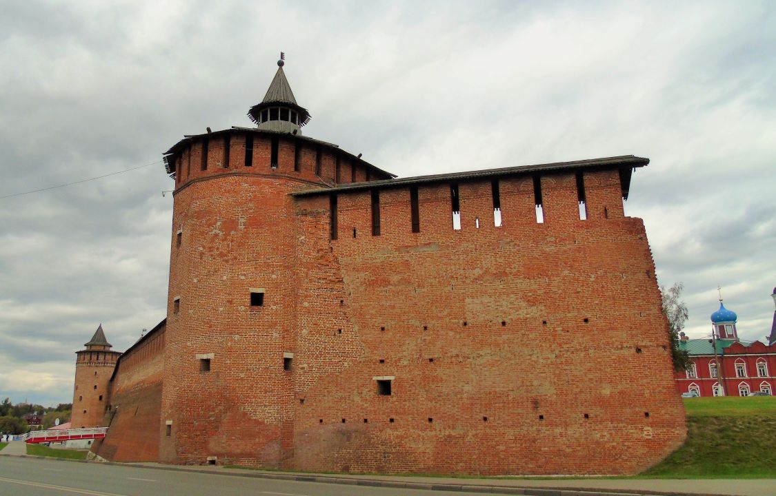 Коломна. Часовня Параскевы Пятницы в Грановитой башне кремля. фасады