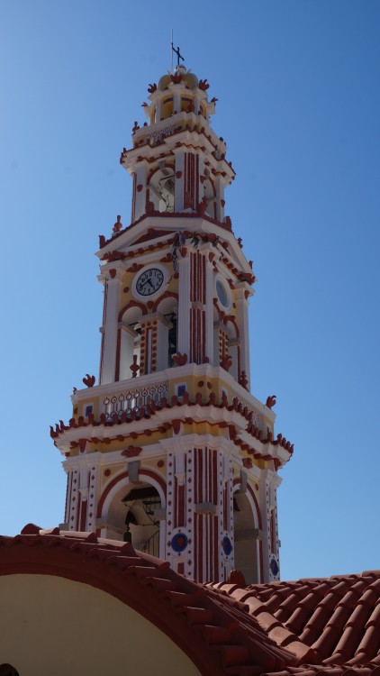 Монастырь Михаила Архангела (Панормитис), Сими (Σύμη) (Южные Эгейские острова (Περιφέρεια Νοτίου Αιγαίου), Греция). фасады, Колокольня крупным планом