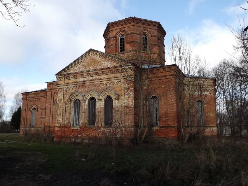 Медведи. Церковь Покрова Пресвятой Богородицы. фасады