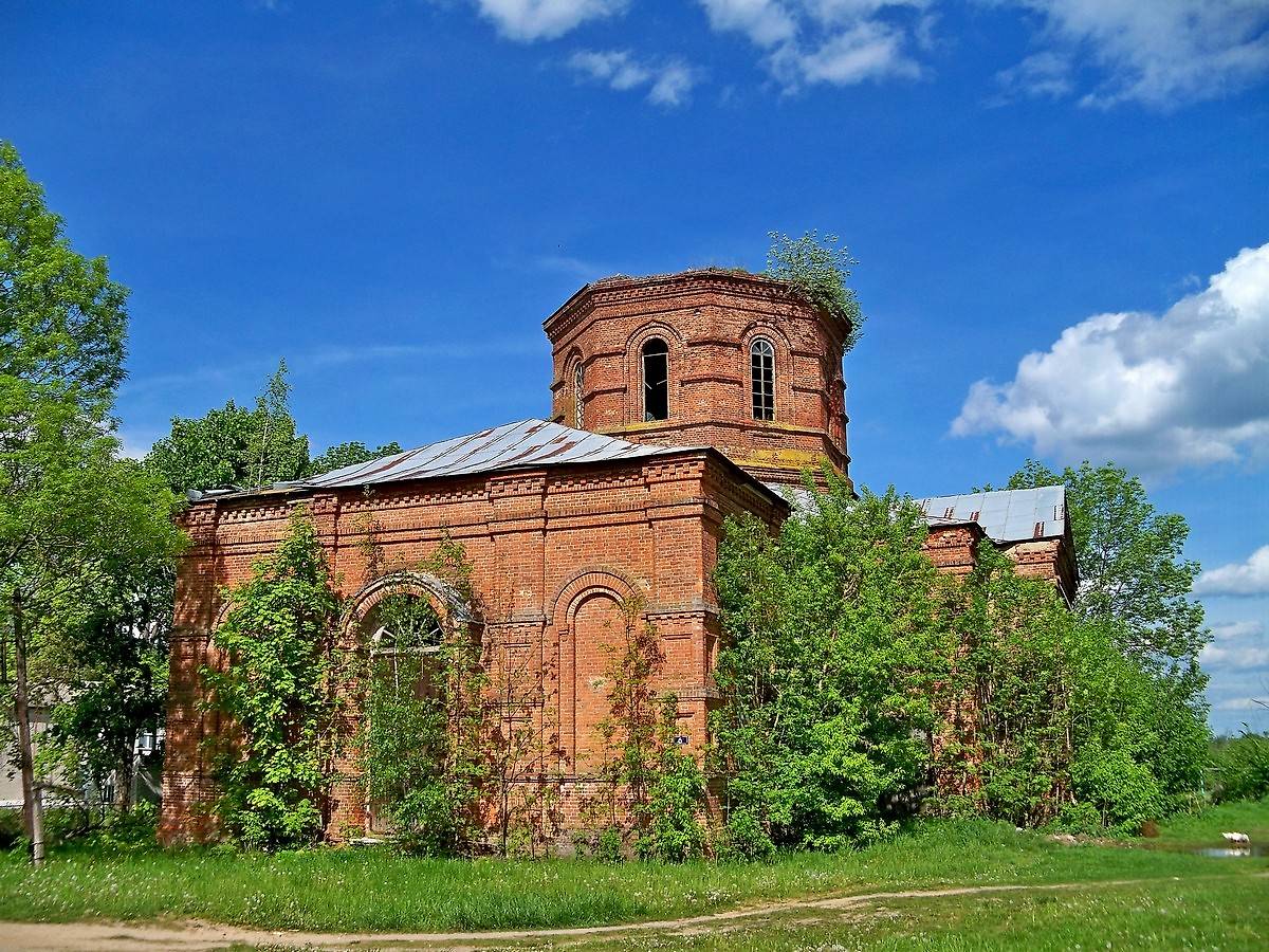 фасады. Церковь Покрова Пресвятой Богородицы, Медведи (Красногорский район, Брянская область)