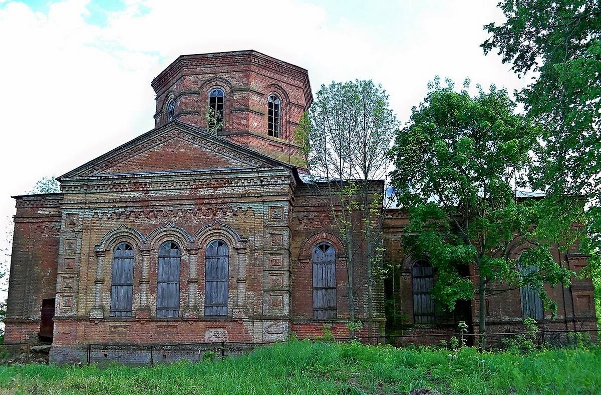 фасады. Церковь Покрова Пресвятой Богородицы, Медведи (Красногорский район, Брянская область)