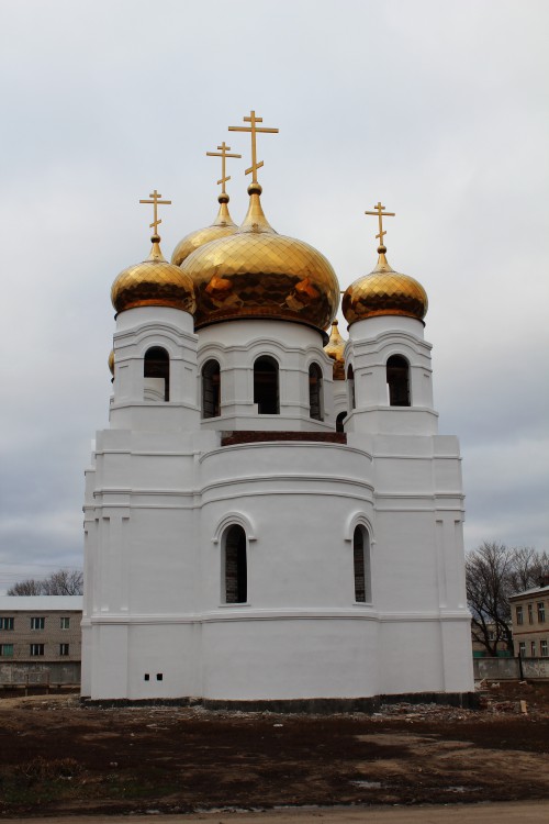 Церковь Троицы Живоначальной (новая), Ивантеевка (Ивантеевский район, Саратовская область). фасады, В 200м от действующего храма строится новый.