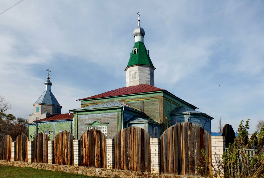 Верхнемакеевка. Покровский мужской монастырь. общий вид в ландшафте