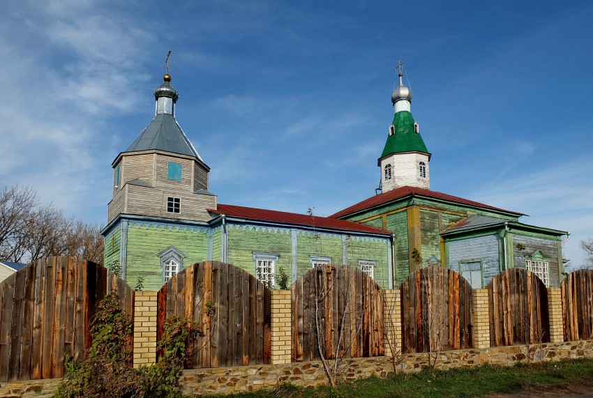 Верхнемакеевка. Покровский мужской монастырь. общий вид в ландшафте
