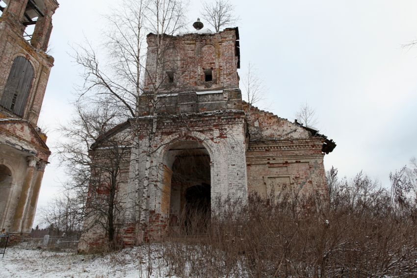 Церковь Успения Пресвятой Богородицы, Успенское на Секше, урочище (Любимский район, Ярославская область). фасады