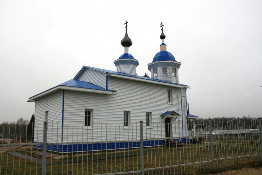 Лэзым. Церковь Петра и Павла. фасады