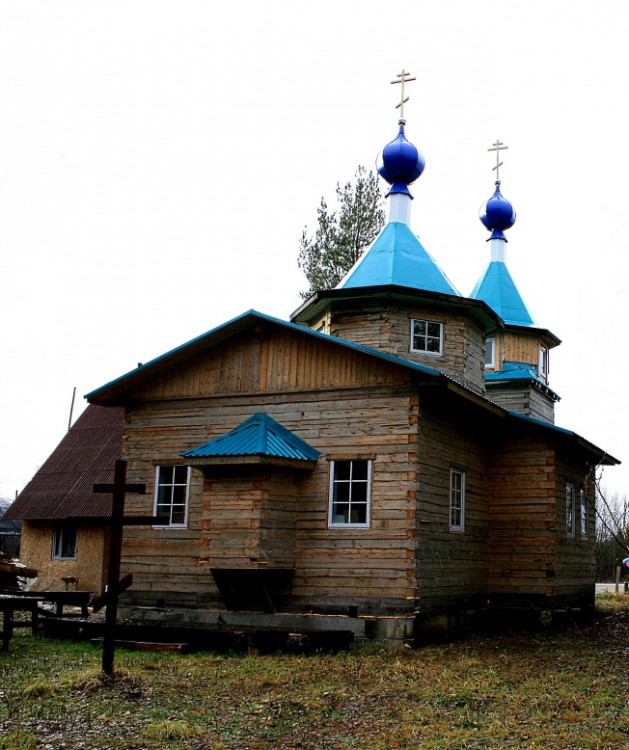 Морово. Церковь Серафима Саровского. фасады