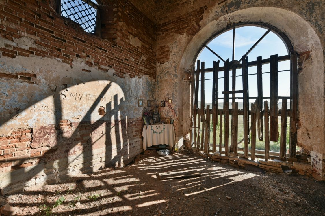 Церковь Михаила Архангела, Новомертовка, урочище (Северный район, Оренбургская область). интерьер и убранство, Алтарная апсида