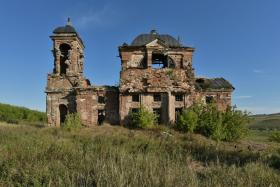 Новомертовка, урочище. Церковь Михаила Архангела