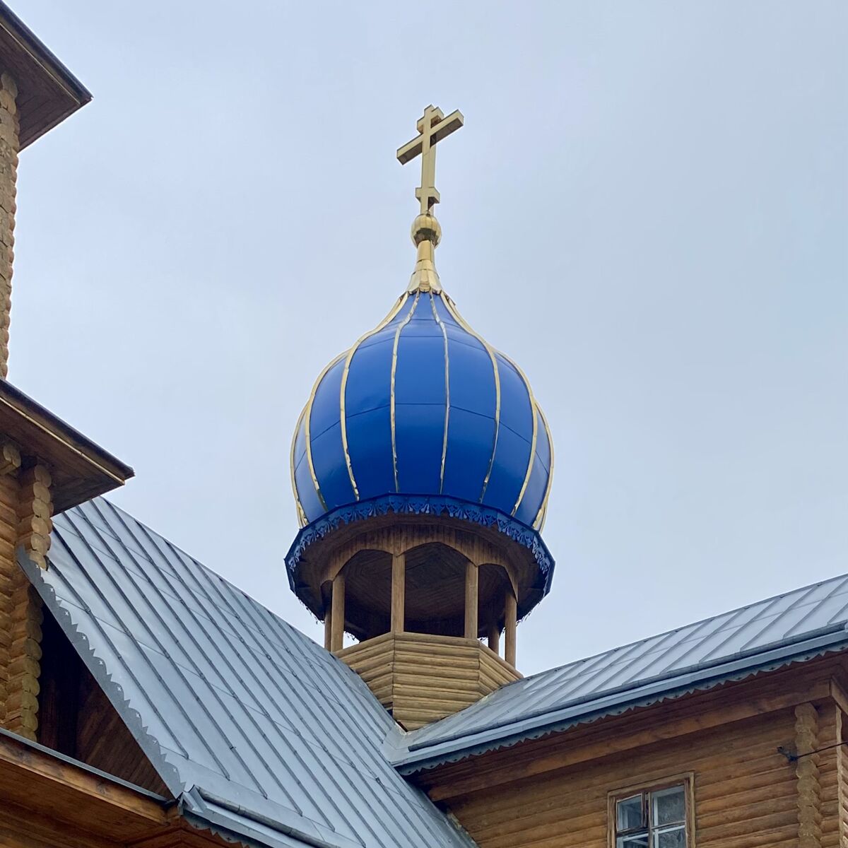 Церковь Вознесения Господня (новая), Сузун (Сузунский район, Новосибирская область). архитектурные детали, Главка основного объёма 