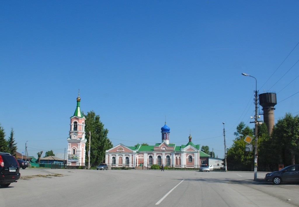 Церковь Алексия, митрополита Московского, Черепаново (Черепановский район, Новосибирская область). фасады, Вид при подъезде к церкви.