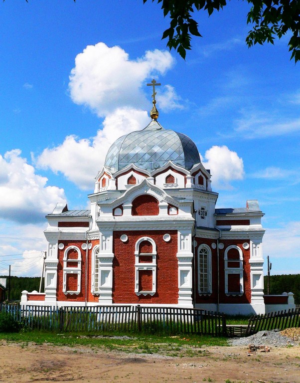 Завьялово. Покровский мужской монастырь. Церковь Покрова Пресвятой Богородицы. фасады