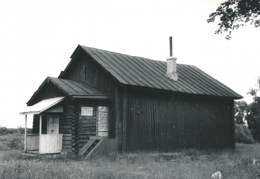 Беливо. Церковь Успения Пресвятой Богородицы. фасады