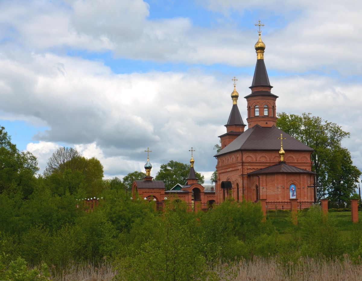 Церковь Покрова Пресвятой Богородицы, Белогорщь (Унечский район, Брянская область). фасады