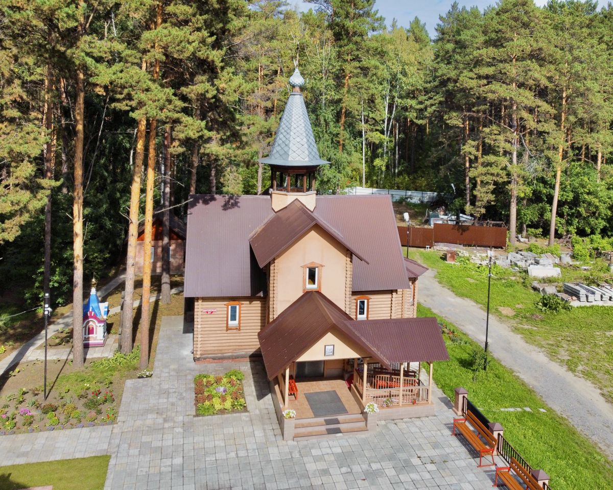 Церковь Рождества Пресвятой Богородицы, Новосибирск (Новосибирск, город, Новосибирская область). фасады, Вид с юга