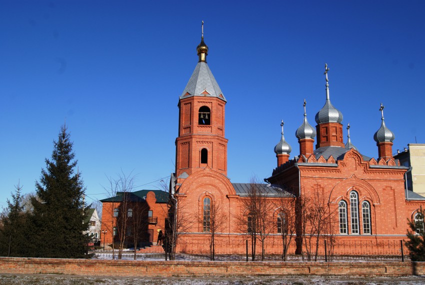 Куйбышев (Каинск). Кафедральный собор Рождества Иоанна Предтечи. общий вид в ландшафте