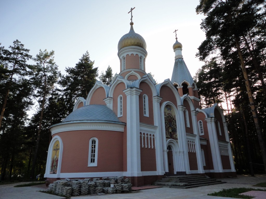 Церковь Троицы Живоначальной в Академгородке, Новосибирск (Новосибирск, город, Новосибирская область). фасады, Вид с северо-востока