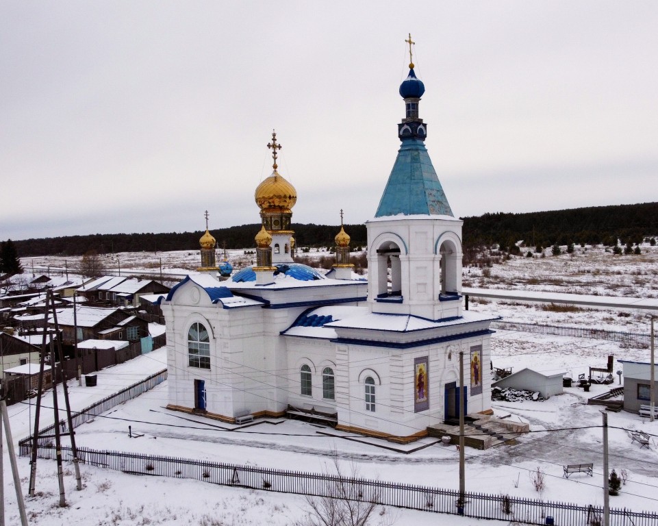 Церковь Казанской иконы Божией Матери, Малая Минуса (Минусинский район, Красноярский край). общий вид в ландшафте, с дрона