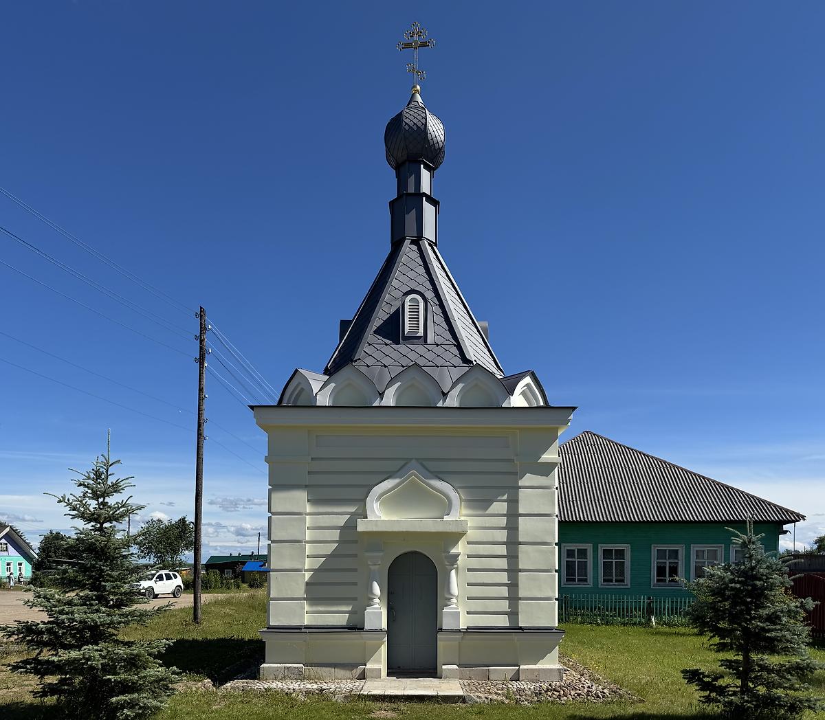 Вид с запада, фасады. Часовня Илии Пророка, Сура (Пинежский район, Архангельская область)