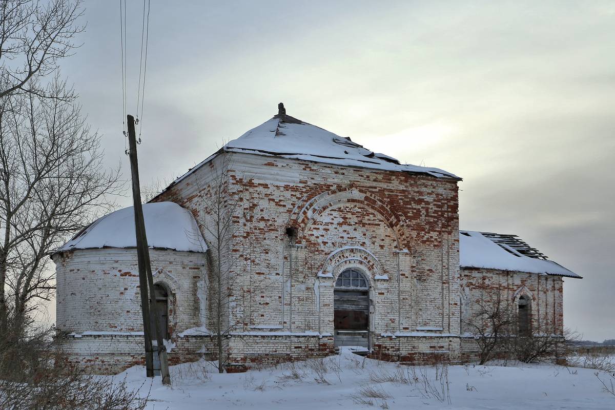 Вид с севера, общий вид в ландшафте. Церковь Константина и Елены, Константиновка (Татарский район, Новосибирская область)