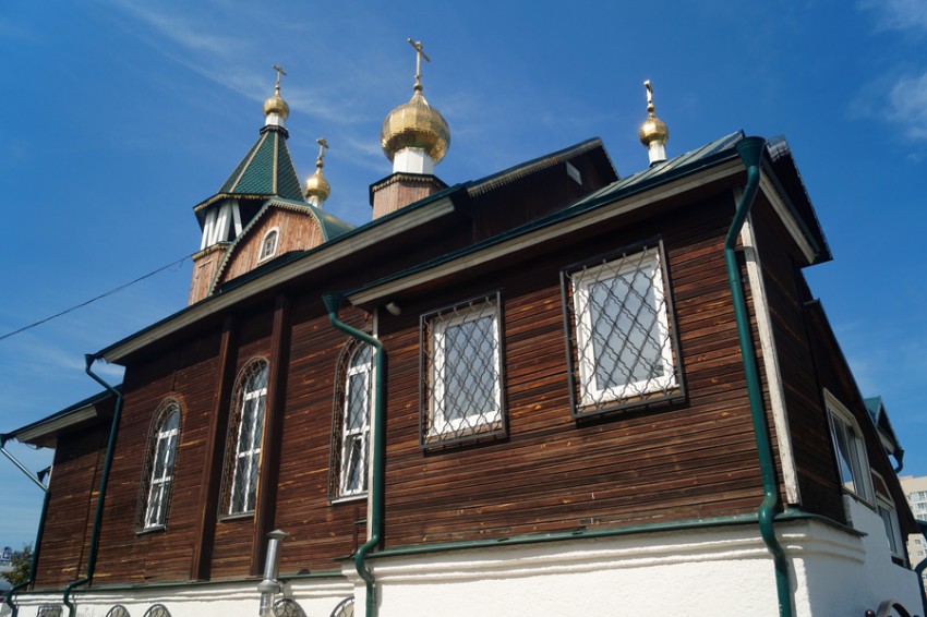 Церковь Филарета, митрополита Московского (крестильная), Кемерово (Кемерово, город, Кемеровская область). фасады, Южный фасад и завершение храма