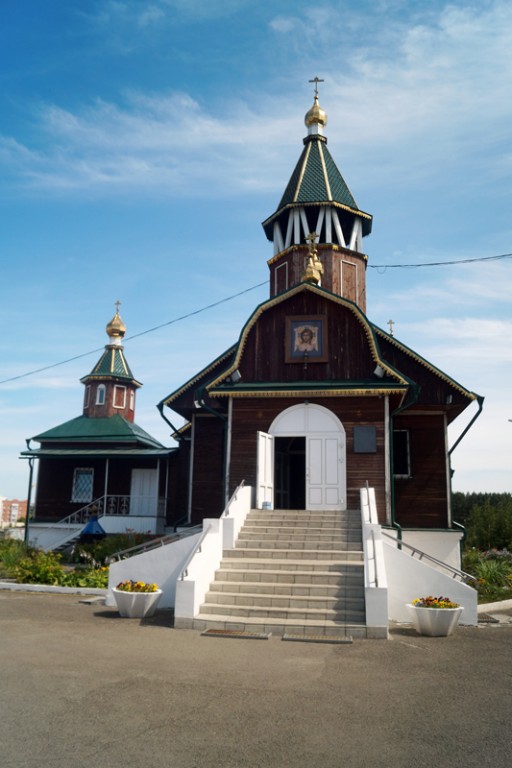 Церковь Филарета, митрополита Московского (крестильная), Кемерово (Кемерово, город, Кемеровская область). фасады, Вид с запада. Вход в храм