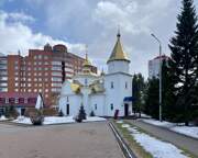 Церковь Димитрия Донского (крестильная), Вид со входа на храмовую территорию <br>, Кемерово, Кемерово, город, Кемеровская область