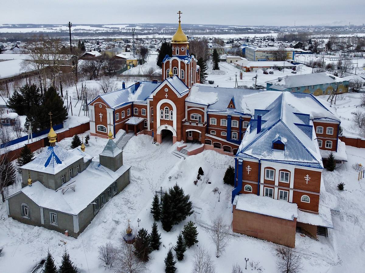 Церкви монастыря с СВ, фасады. Успенский женский монастырь, Елыкаево (Кемеровский район, Кемеровская область)